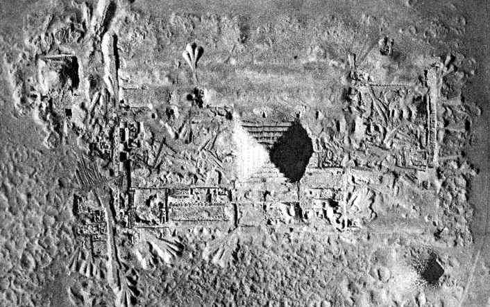 Fragment aerial view of necropolis. In the middle - pyramid complex of Djoser, in upper-left corner - pyramid of Unas, on the right-down side - complex pyramid of Teti.